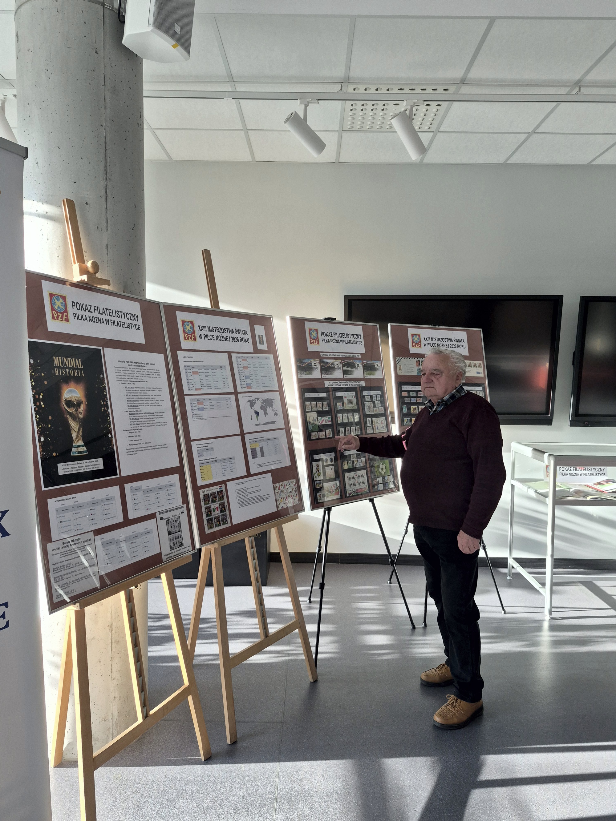 Pokaz filatelistyczny w Lesznie - Piłka nożna
